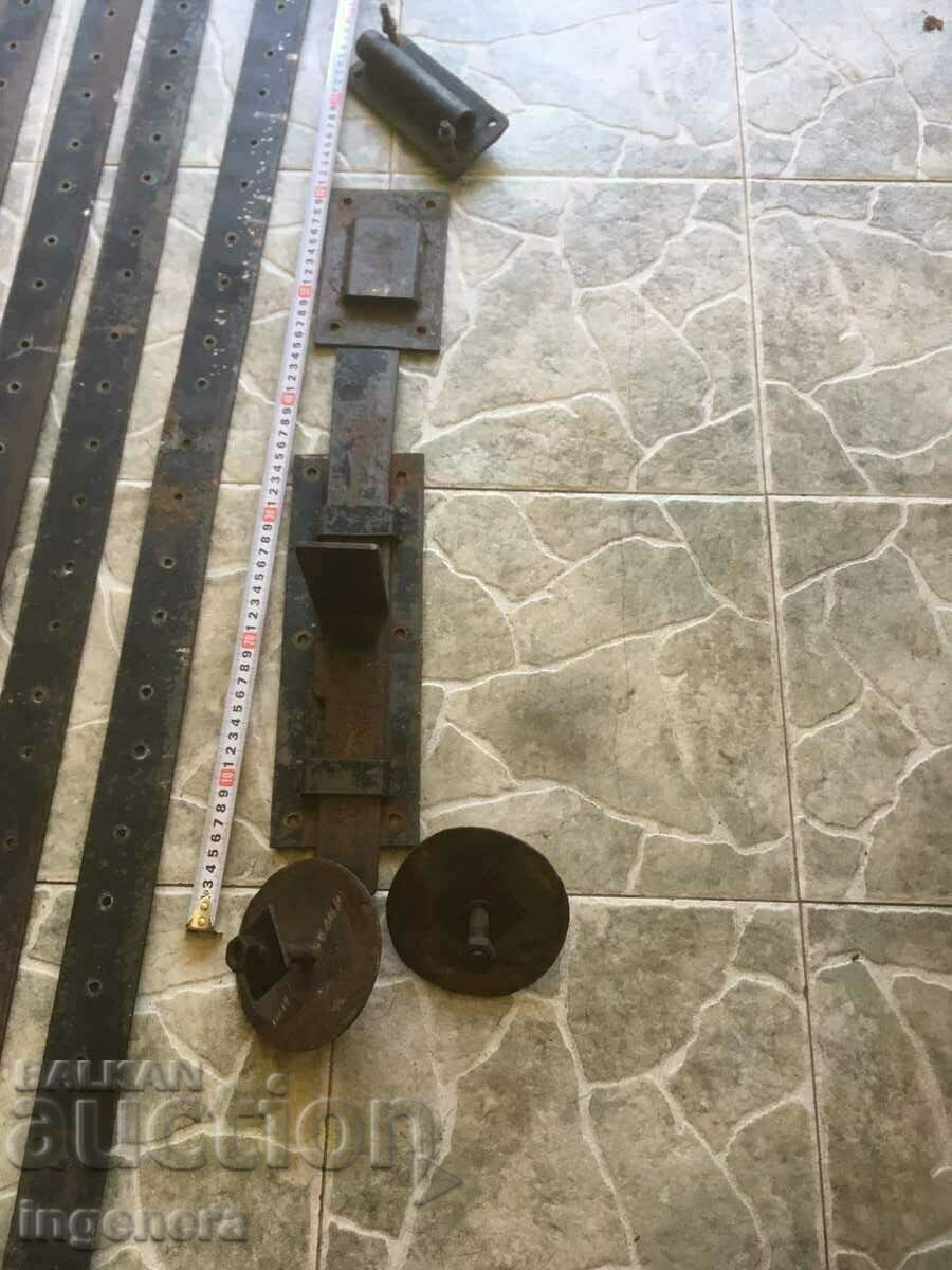 WROUGHT IRON FOR THE GATE HINGE SET KEY RINGS - 7 WROUGHT IRON FOR THE GATE HINGE SET KEY RINGS - 7