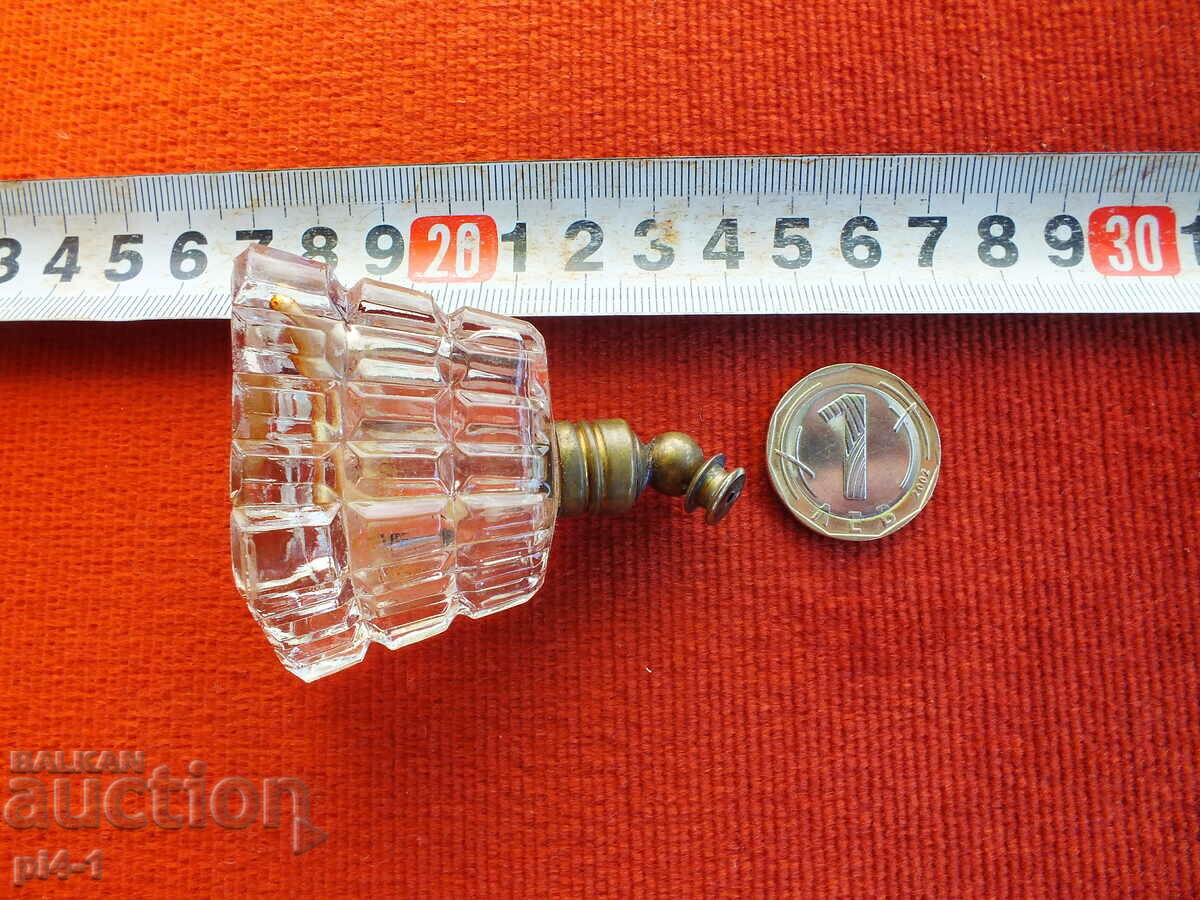 Perfume bottle, crystal with price 40.00 BGN | € 20.45 Perfume bottle, crystal with price 40.00 BGN | € 20.45
