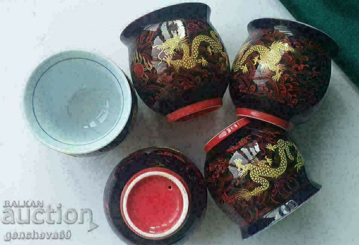 Σπάνια διπλά πορσελάνινα κύπελλα "Golden Dragon" με τιμή 60.00 BGN | € 30.68 Σπάνια διπλά πορσελάνινα κύπελλα "Golden Dragon" με τιμή 60.00 BGN | € 30.68