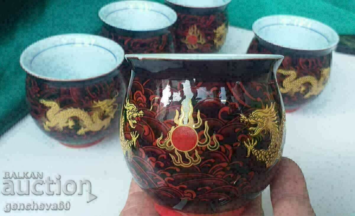 Παράδοση Σπάνια διπλά πορσελάνινα κύπελλα "Golden Dragon" Παράδοση Σπάνια διπλά πορσελάνινα κύπελλα "Golden Dragon"