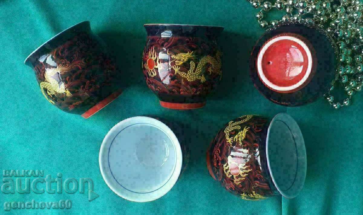 Σπάνια διπλά πορσελάνινα κύπελλα "Golden Dragon" Σπάνια διπλά πορσελάνινα κύπελλα "Golden Dragon"