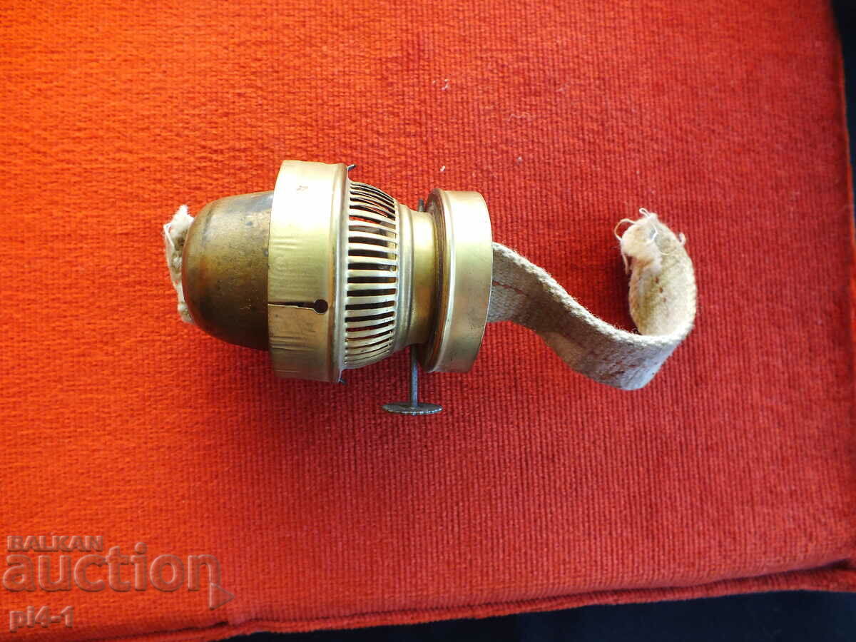 Λάμπα υγραερίου μεγάλη θήκη φυτιλιού + φυτίλι με τιμή 20.00 BGN | € 10.23 Λάμπα υγραερίου μεγάλη θήκη φυτιλιού + φυτίλι με τιμή 20.00 BGN | € 10.23