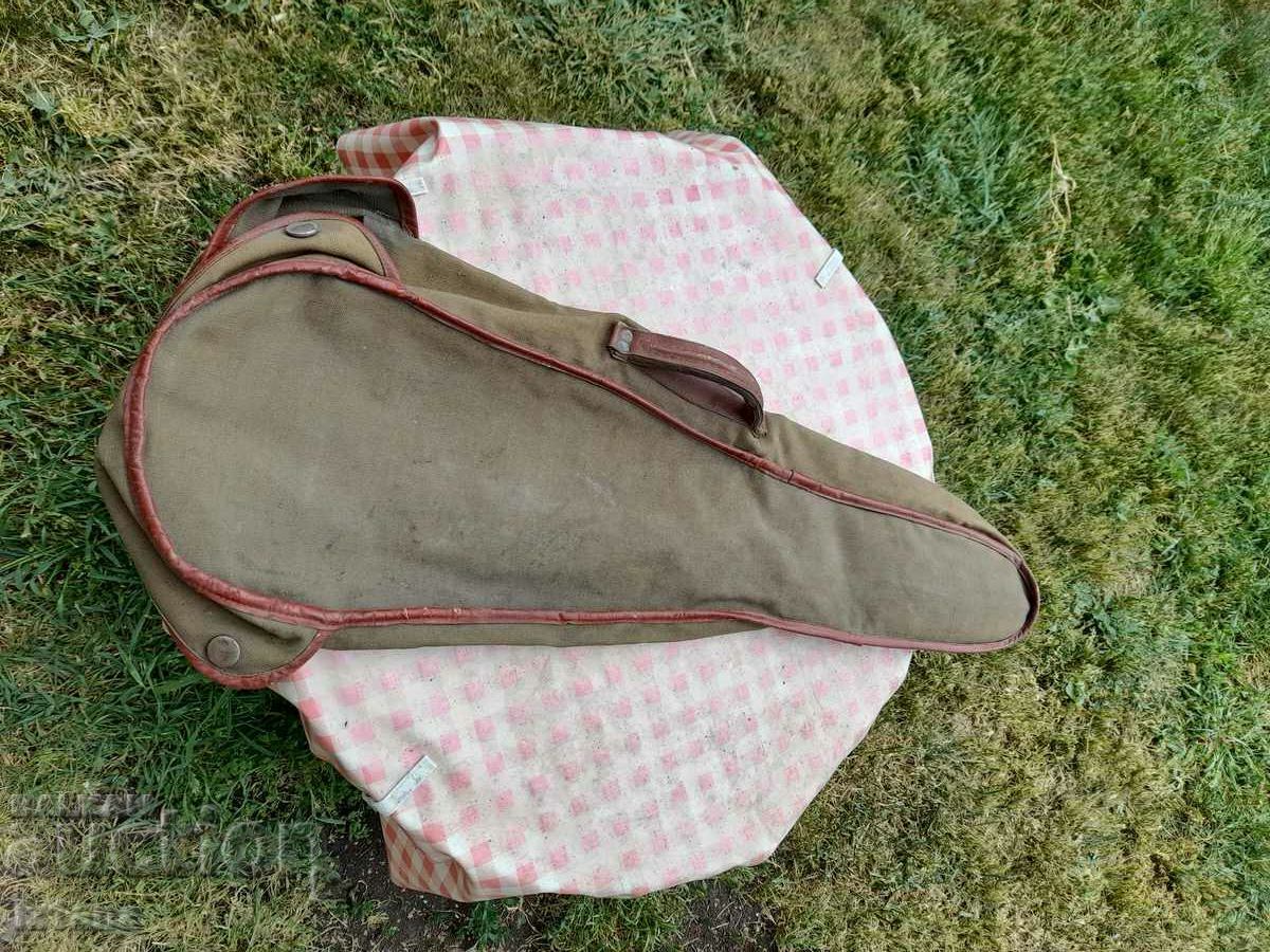 Old violin case with price 38.00 BGN | € 19.43 Old violin case with price 38.00 BGN | € 19.43