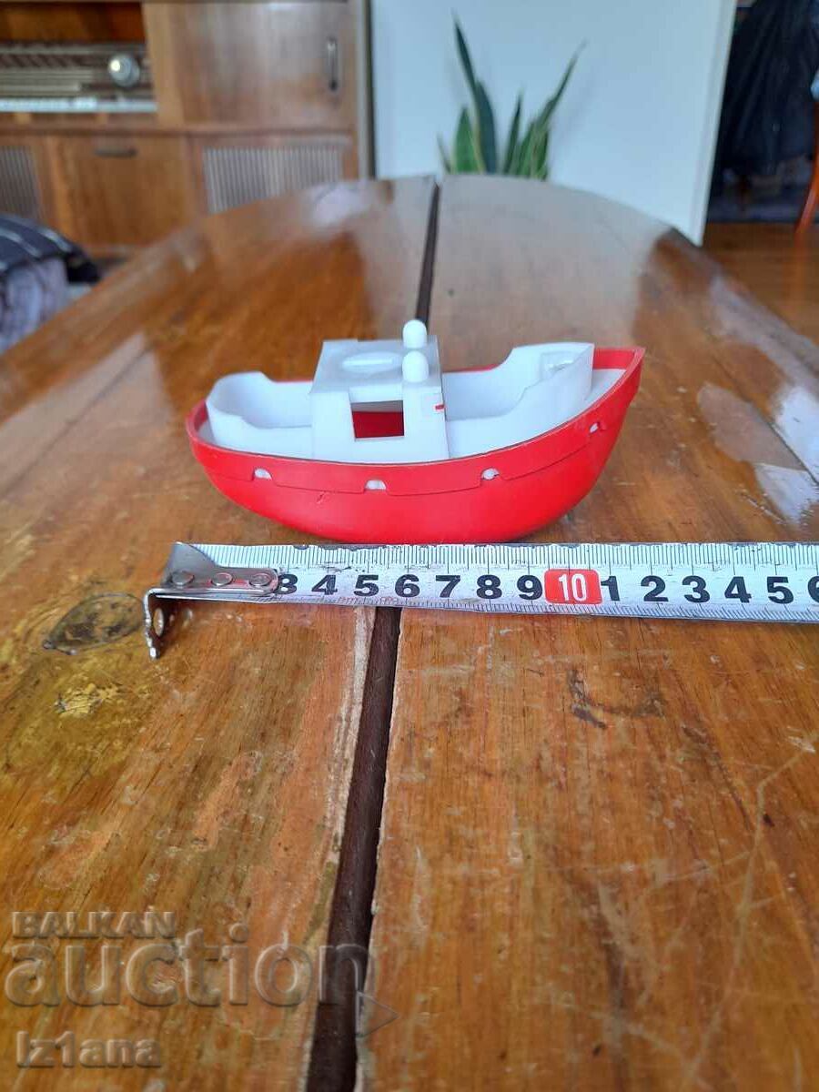 Auction Old toy boat, speedboat Auction Old toy boat, speedboat