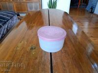 Cutie veche de Sesame Tahan Halva