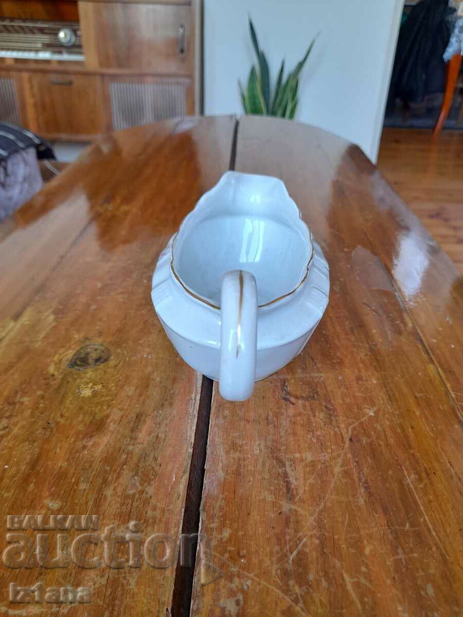 Delivery of Old porcelain saucer Delivery of Old porcelain saucer