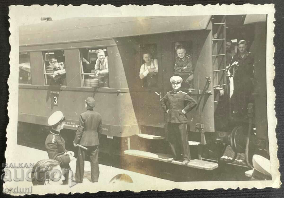 2445 Царство България влак вагон БДЖ с германски войници ВСВ