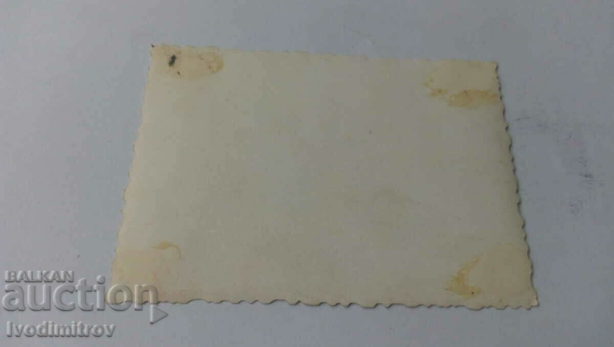 Снимка Три деца с цена € 0.59 | 1.15 лв. Снимка Три деца с цена € 0.59 | 1.15 лв.