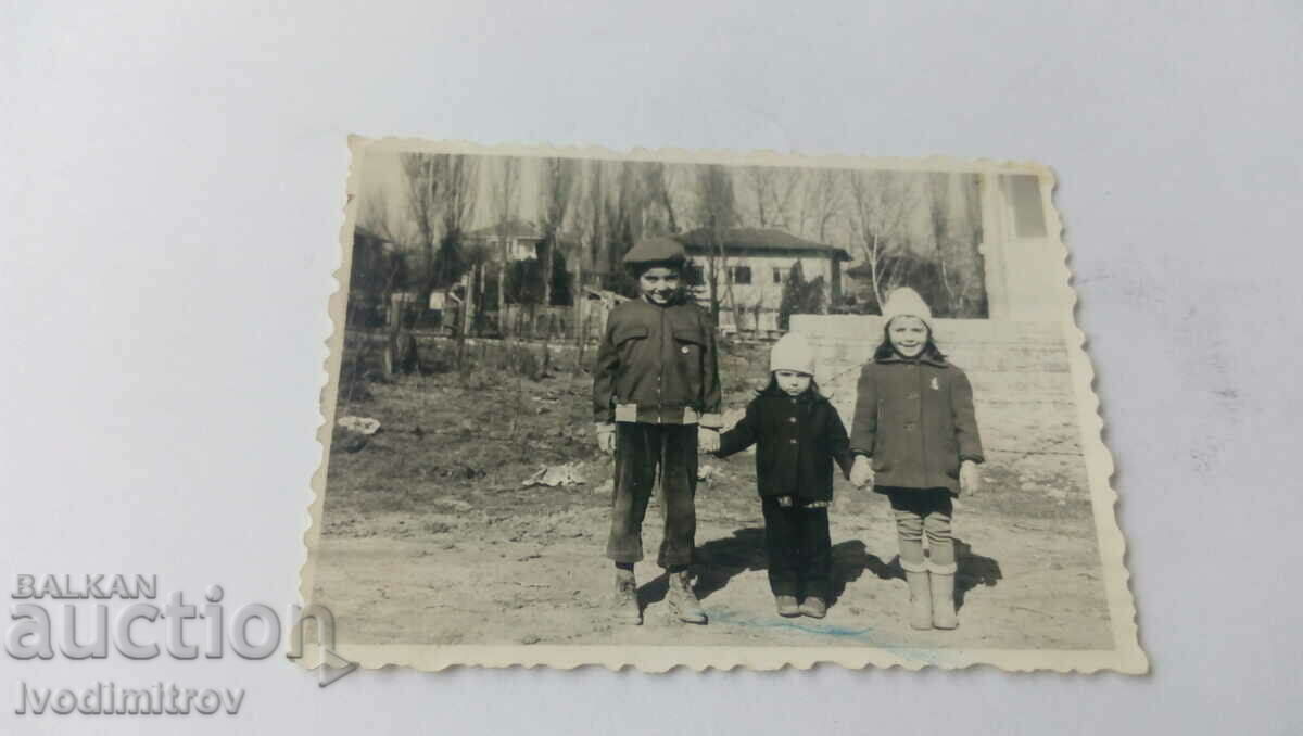 Photo Three children