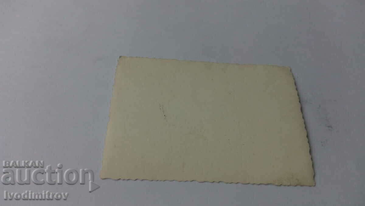 Photo Young man and girl with price 1.35 BGN | € 0.69 Photo Young man and girl with price 1.35 BGN | € 0.69