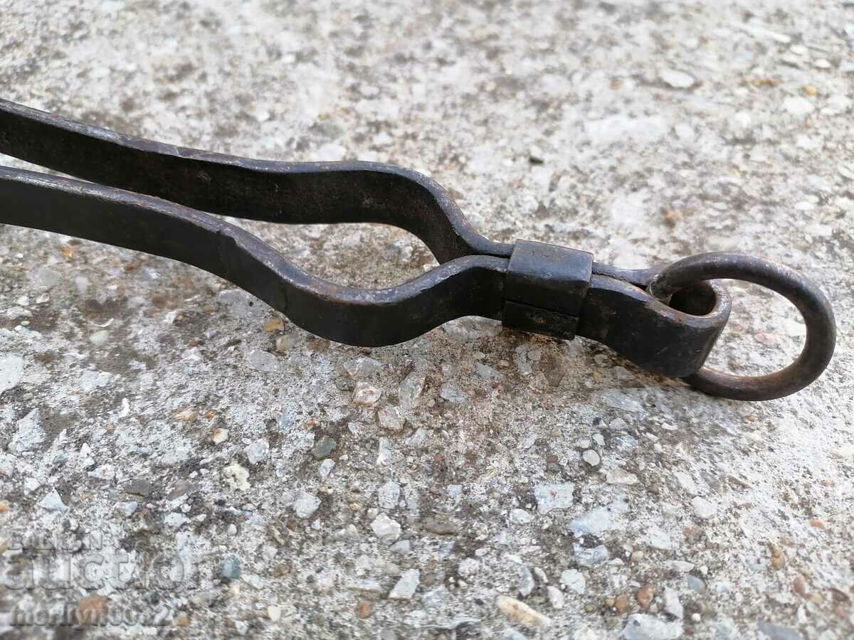 Auction Old dilaf, mash, wrought iron for a furnace Auction Old dilaf, mash, wrought iron for a furnace