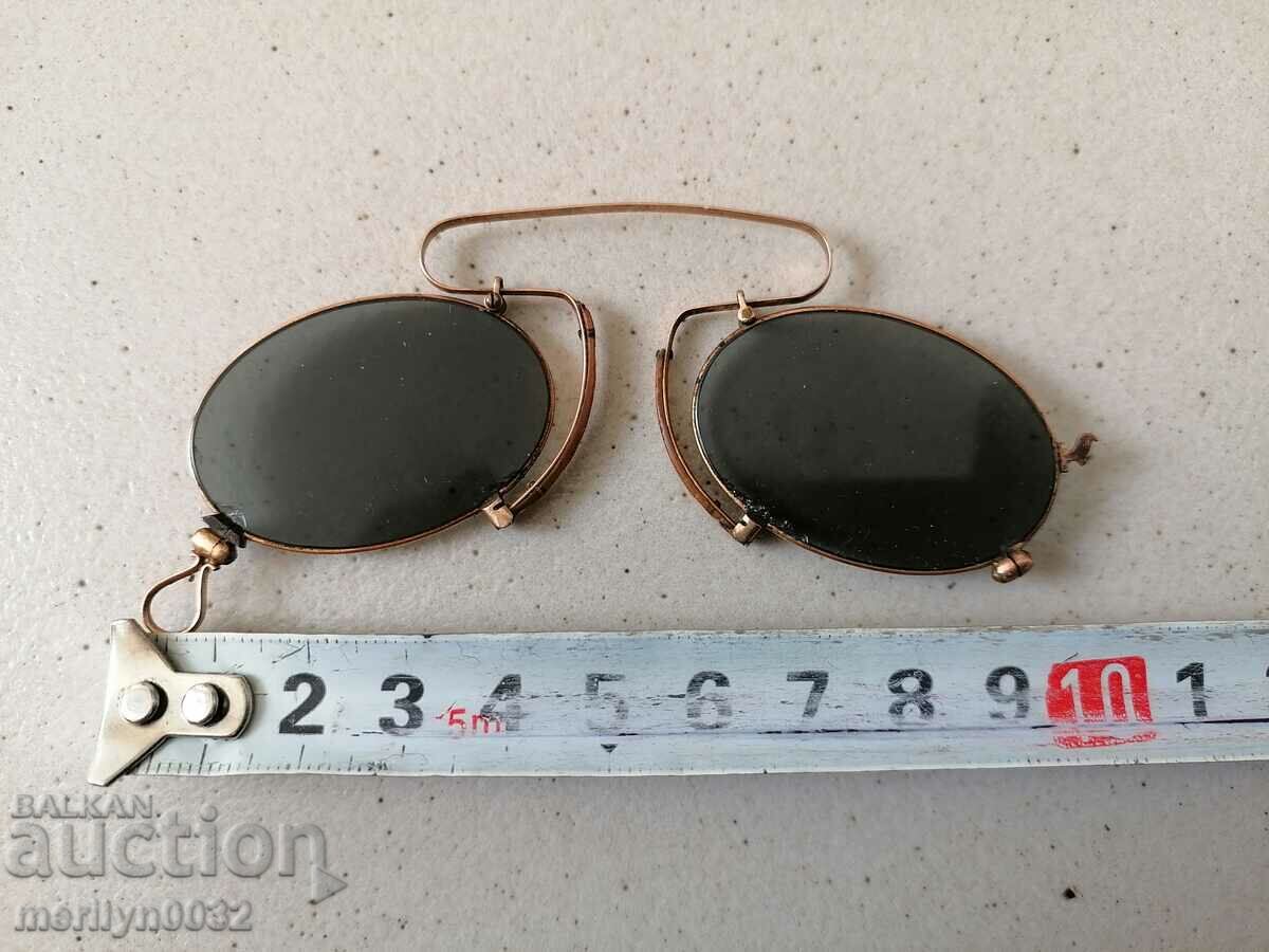 Auction Old pince-nez glasses with binoculars Auction Old pince-nez glasses with binoculars