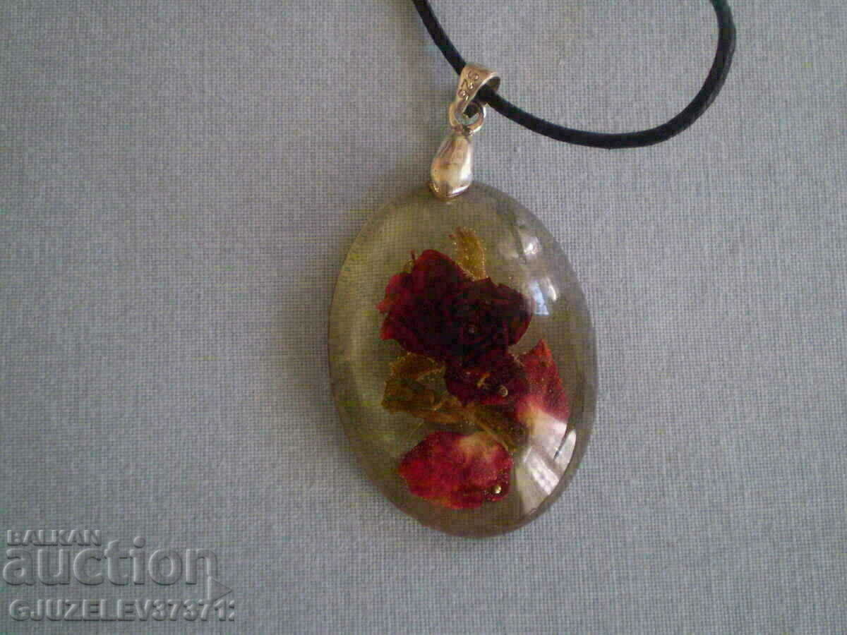 Flower pendant with leather and silver 925 with price 65.00 BGN | € 33.23 Flower pendant with leather and silver 925 with price 65.00 BGN | € 33.23