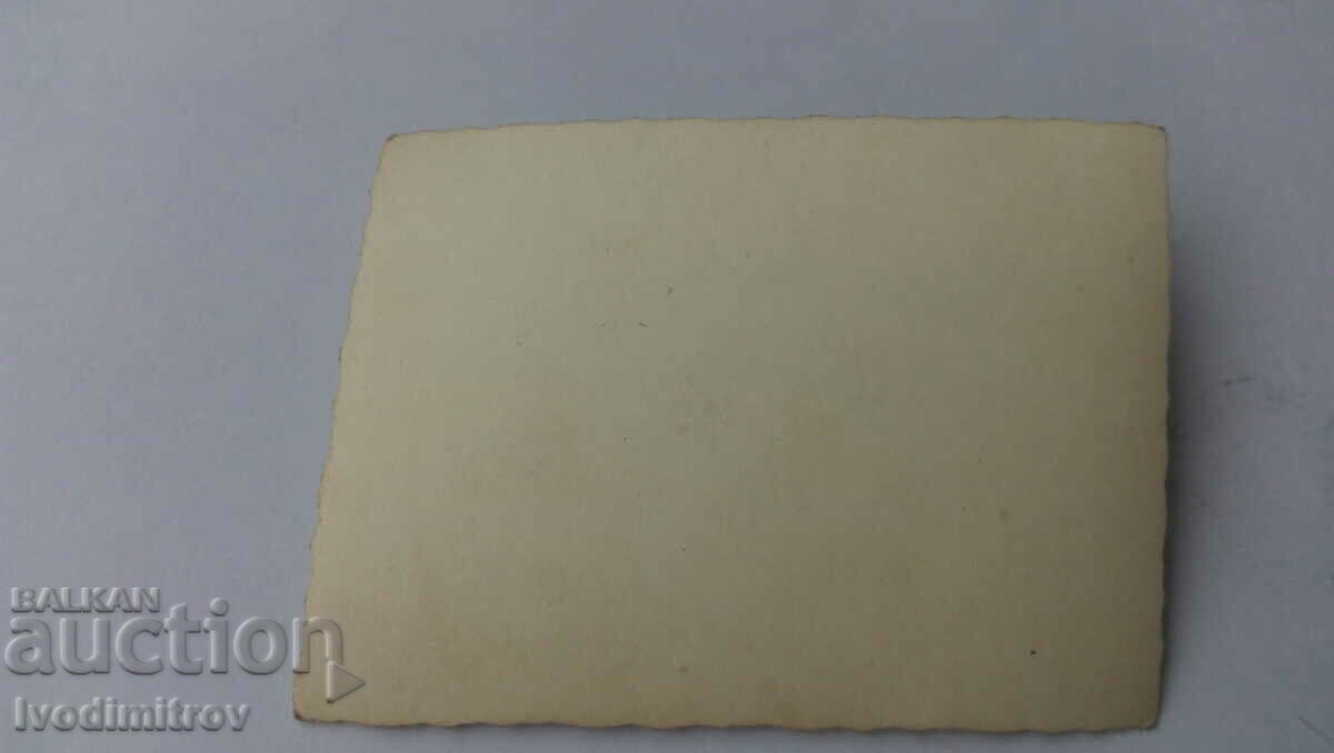 Photo Young men and women in the river with price 1.35 BGN | € 0.69 Photo Young men and women in the river with price 1.35 BGN | € 0.69