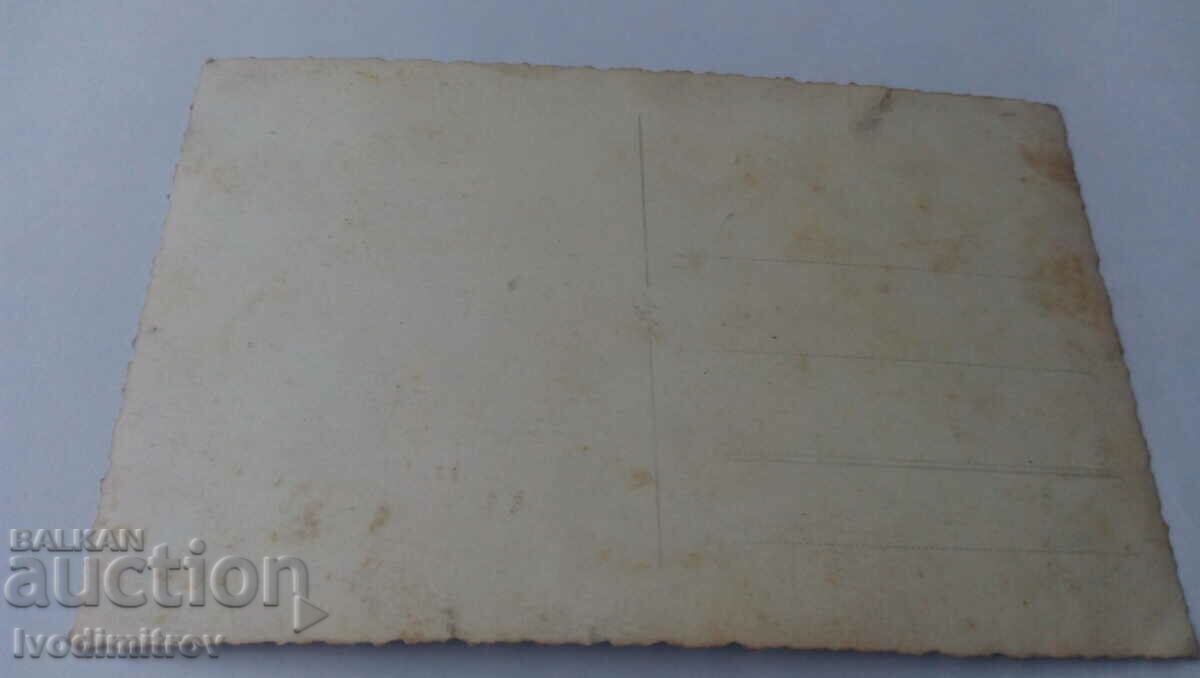 Φωτογραφία Μικρό αγόρι με τιμή 1.25 BGN | € 0.64 Φωτογραφία Μικρό αγόρι με τιμή 1.25 BGN | € 0.64