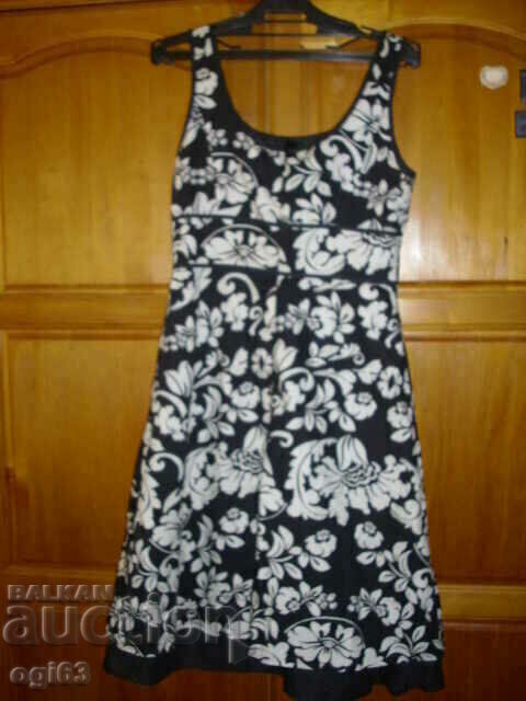 Rochie 5 cu preț € 9.99 | 19.54 BGN Rochie 5 cu preț € 9.99 | 19.54 BGN