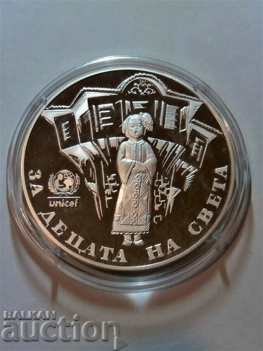1000 BGN 1997 Τραγουδώντας Βουλγάρα με τιμή 1120.00 BGN | € 572.65 1000 BGN 1997 Τραγουδώντας Βουλγάρα με τιμή 1120.00 BGN | € 572.65