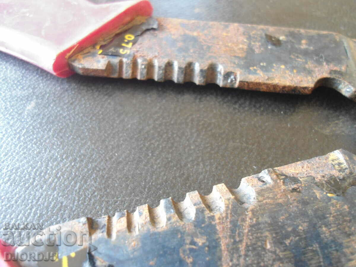 Delivery of An old specialized tool Delivery of An old specialized tool