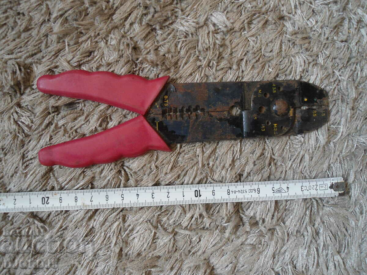 An old specialized tool - 5 An old specialized tool - 5