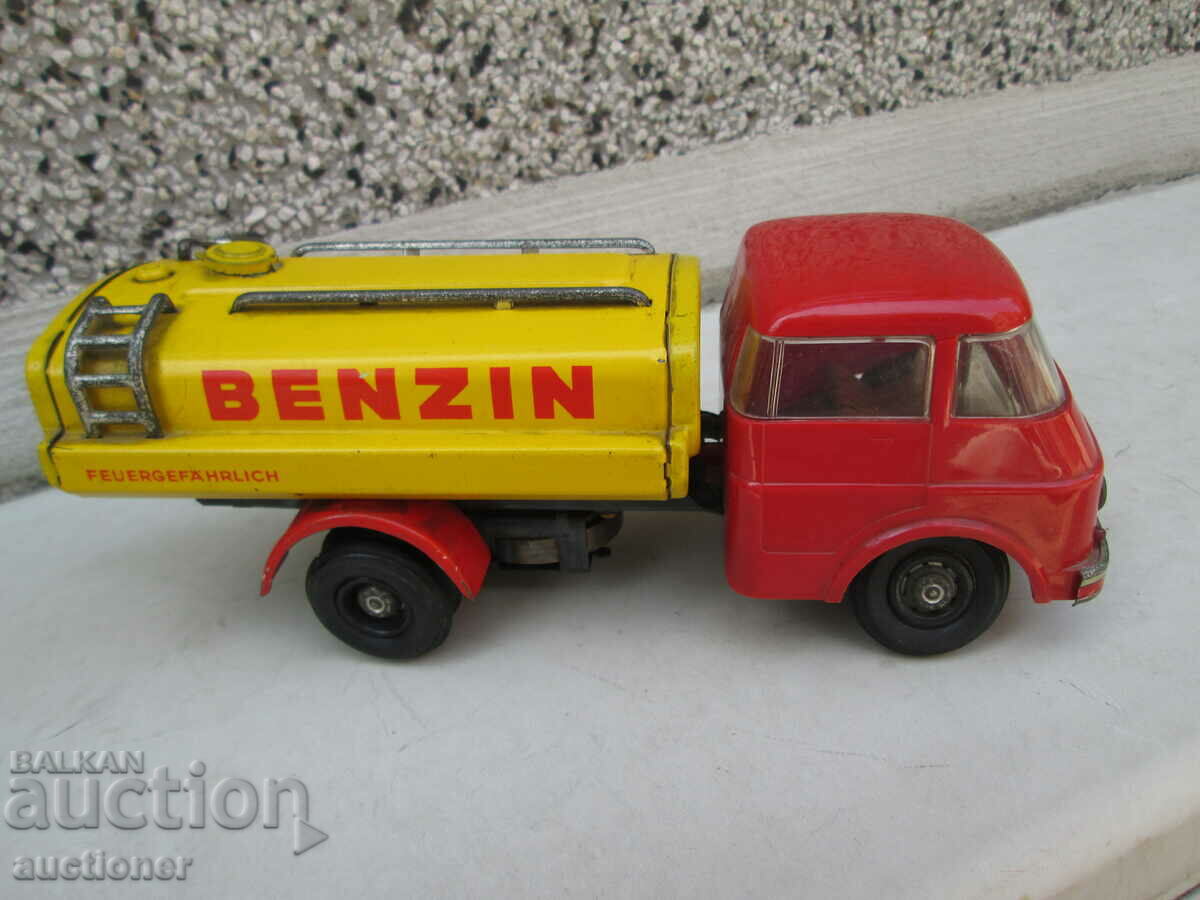 Auction OLD GERMAN METAL TOY BENZIN TANK Auction OLD GERMAN METAL TOY BENZIN TANK