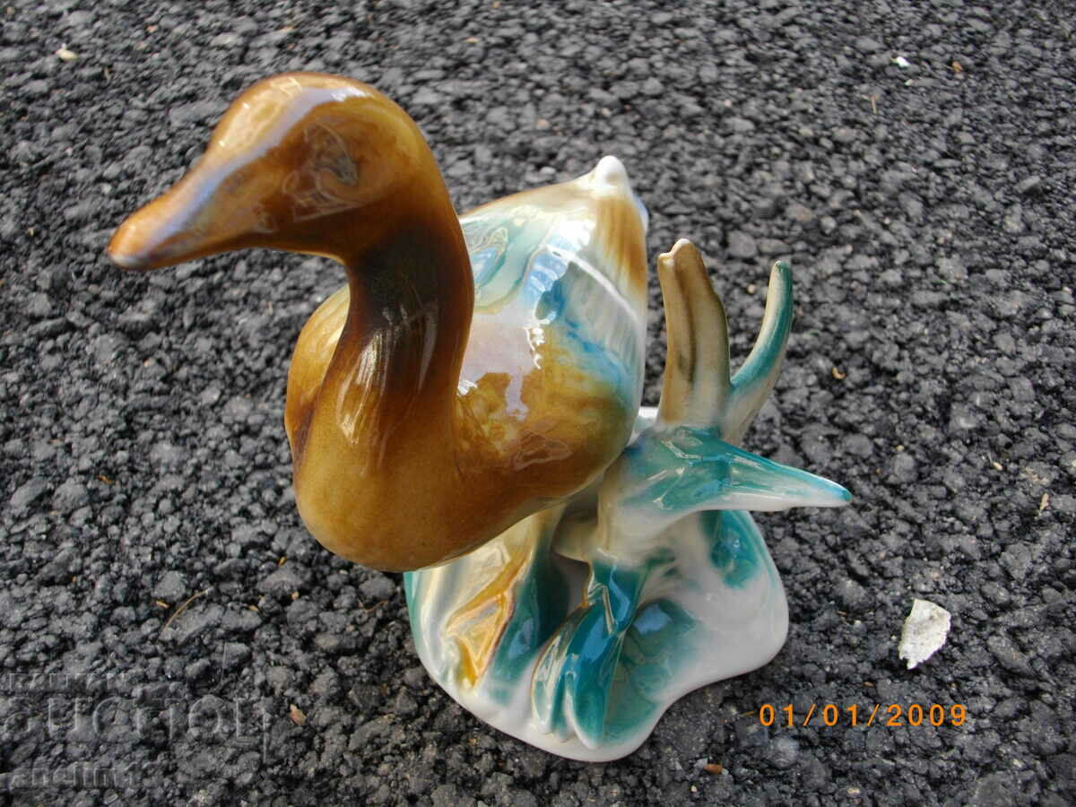 Auction  OLD PORCELAIN DUCK MARKED