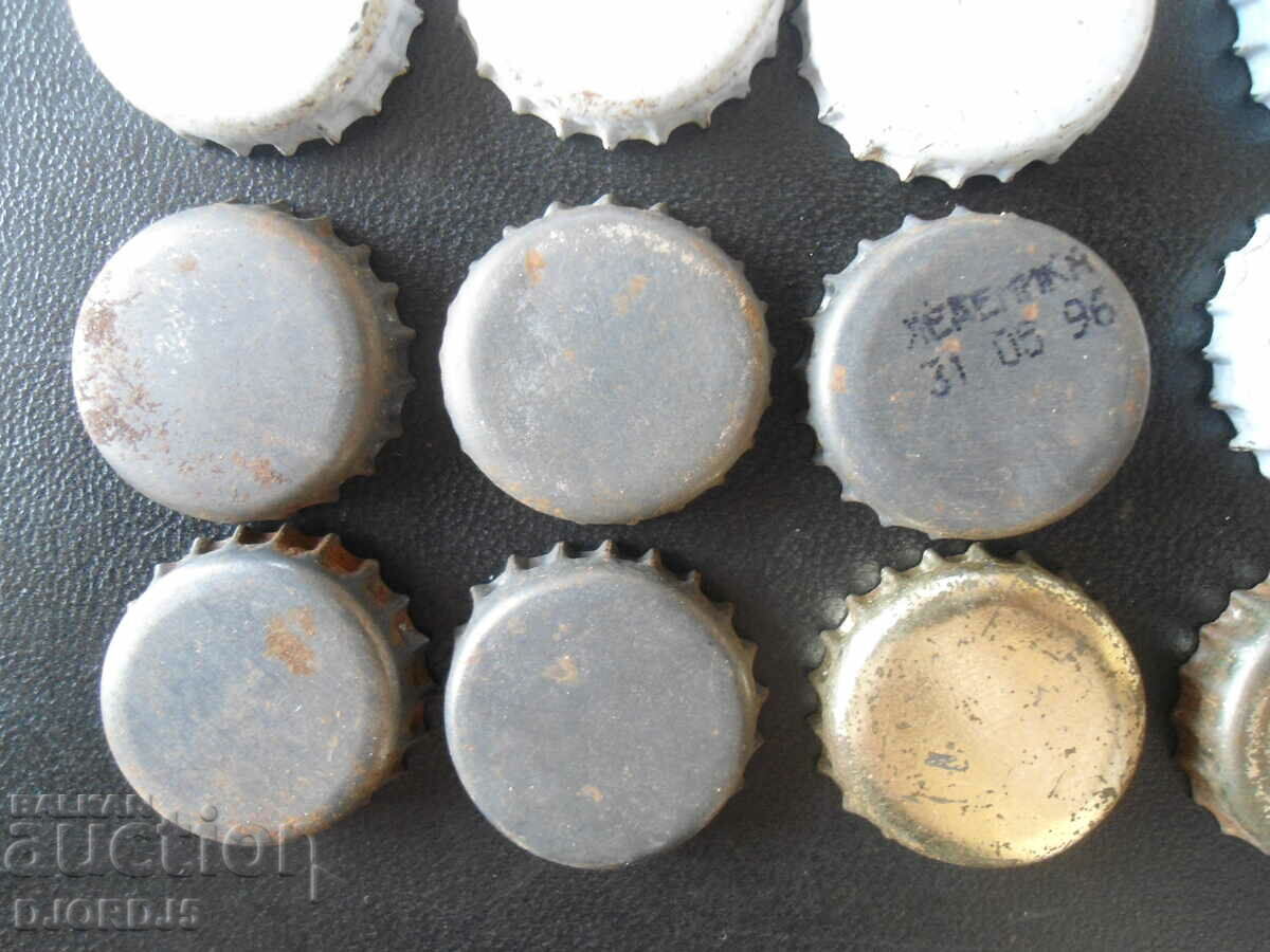 Delivery of Old caps, 16 pieces