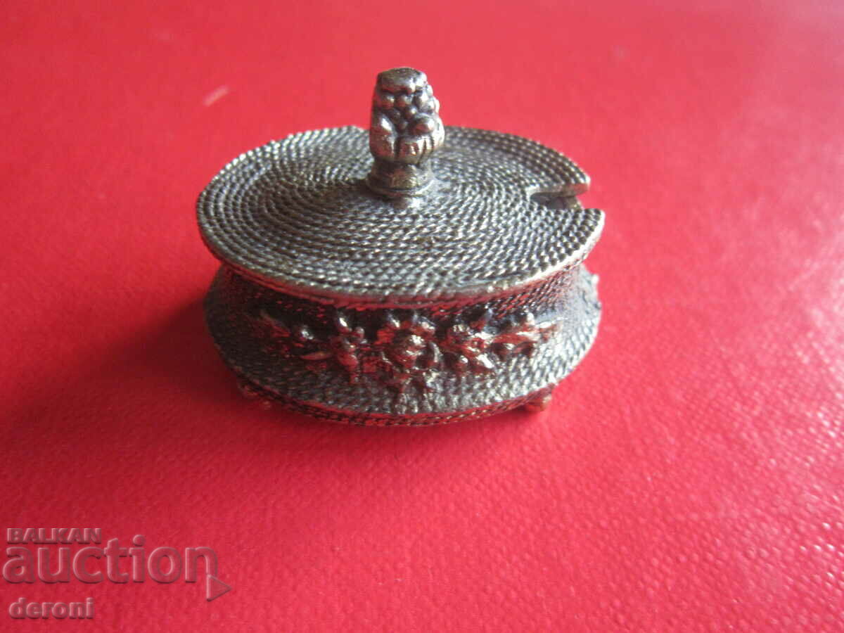 Αντίκα μπρούτζινο κουτί χαπιών 9 - 6 Αντίκα μπρούτζινο κουτί χαπιών 9 - 6