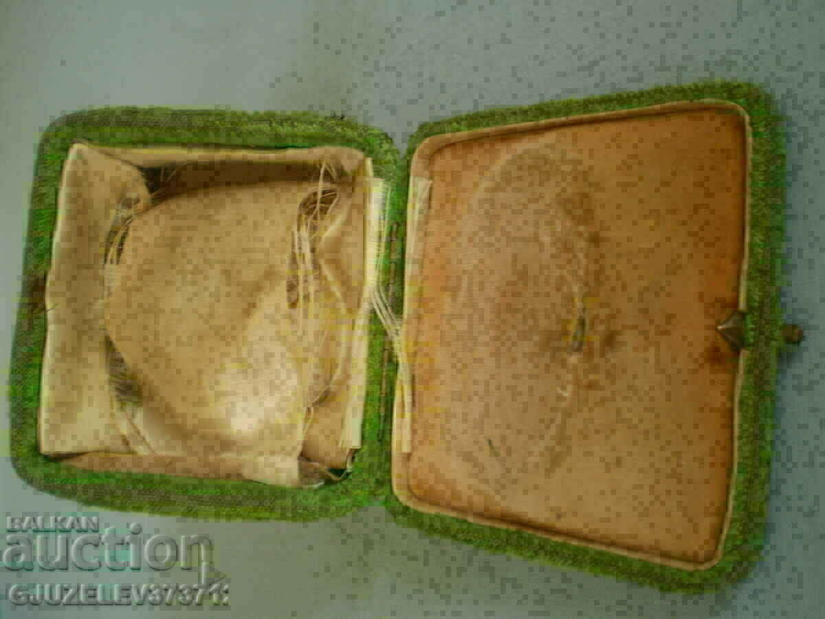 Винтидж Рядка стара кутия за гривна цвят зелен - 6 Винтидж Рядка стара кутия за гривна цвят зелен - 6