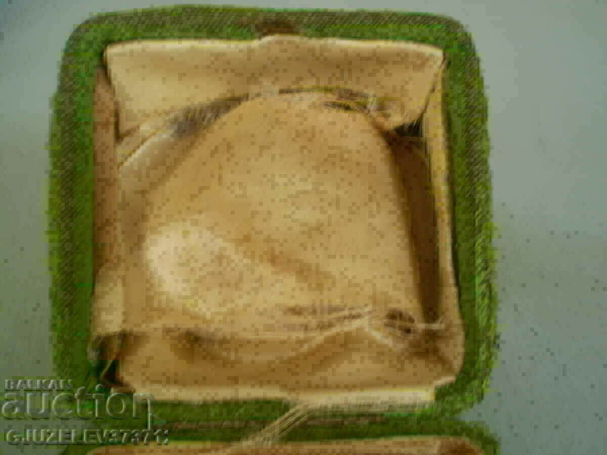 Vintage Rare old green bracelet box - 7 Vintage Rare old green bracelet box - 7