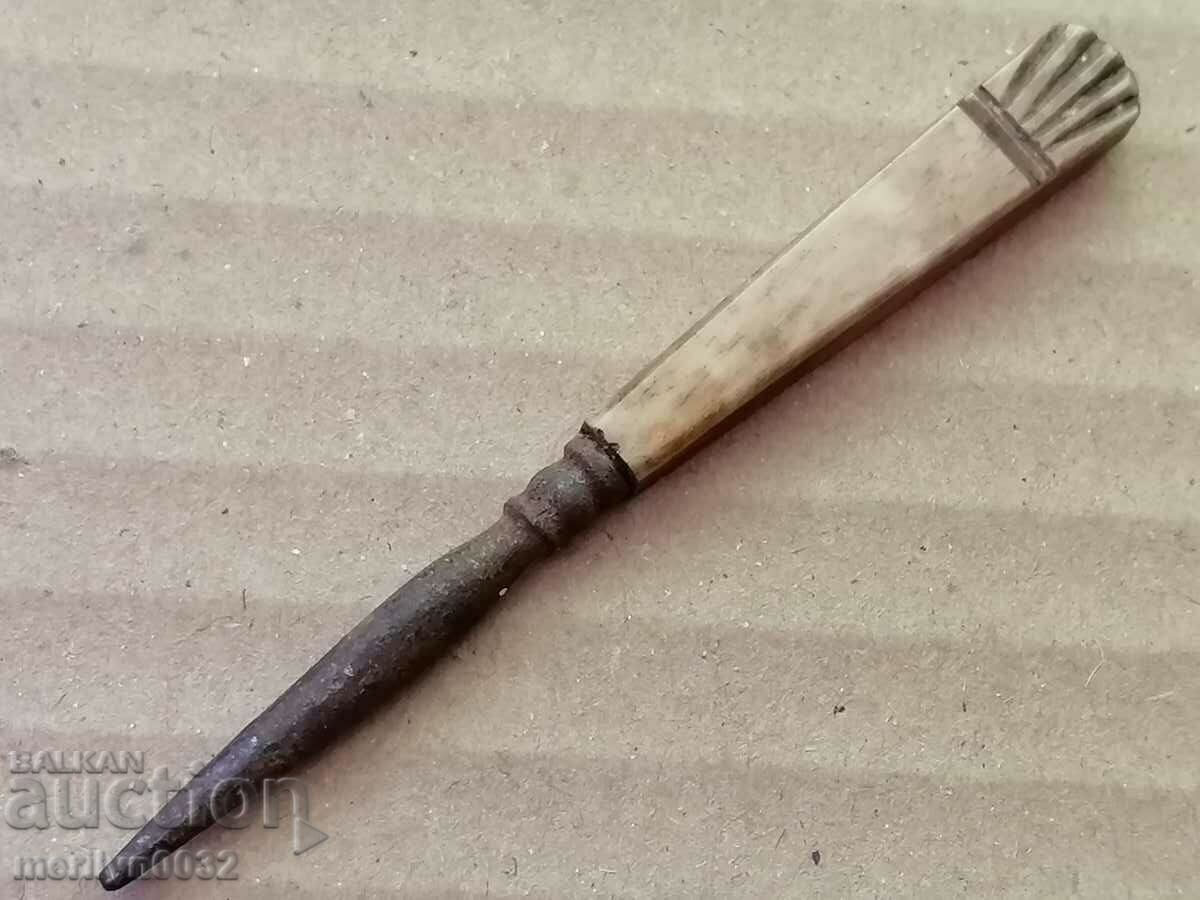 Old awl with wrought iron skewer handle of wrought iron primitive - 6 Old awl with wrought iron skewer handle of wrought iron primitive - 6