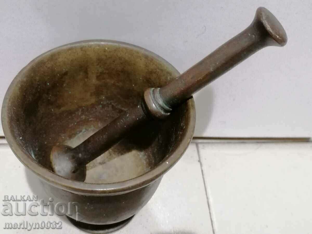Old bronze mortar, pestle, mortar with price 79.00 BGN | € 40.39 Old bronze mortar, pestle, mortar with price 79.00 BGN | € 40.39