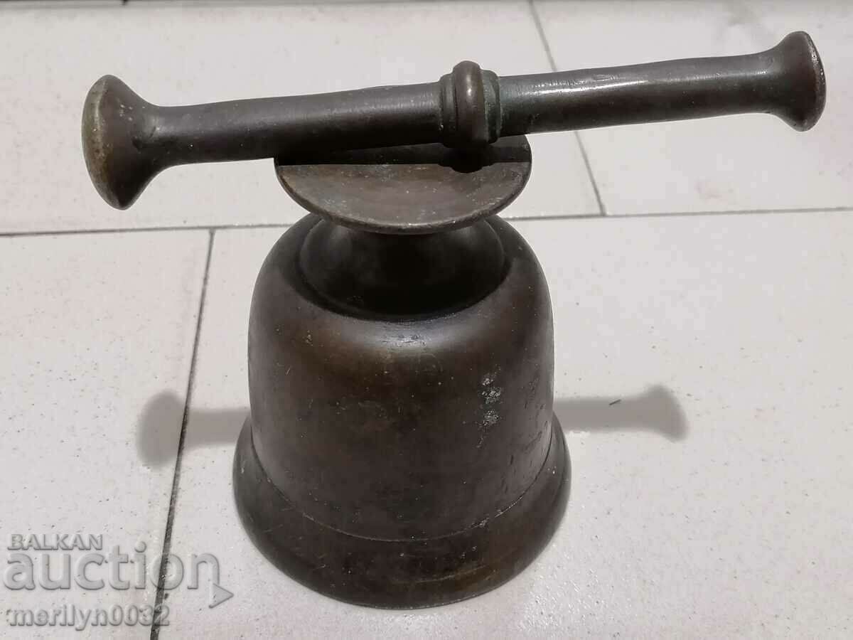 Delivery of Old bronze mortar, pestle, mortar Delivery of Old bronze mortar, pestle, mortar