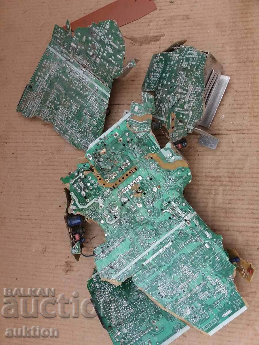 ELECTRONIC SCRAP - 5 ELECTRONIC SCRAP - 5