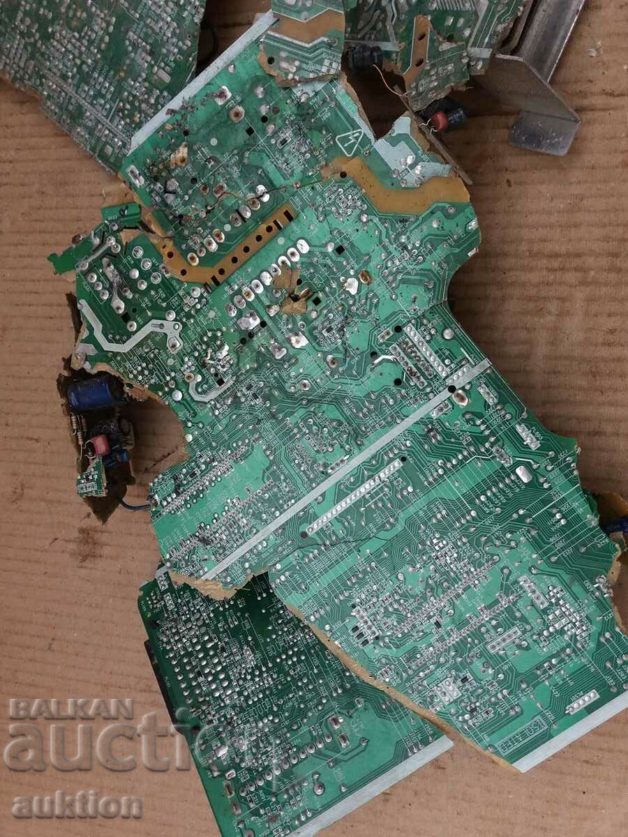 ELECTRONIC SCRAP - 6 ELECTRONIC SCRAP - 6