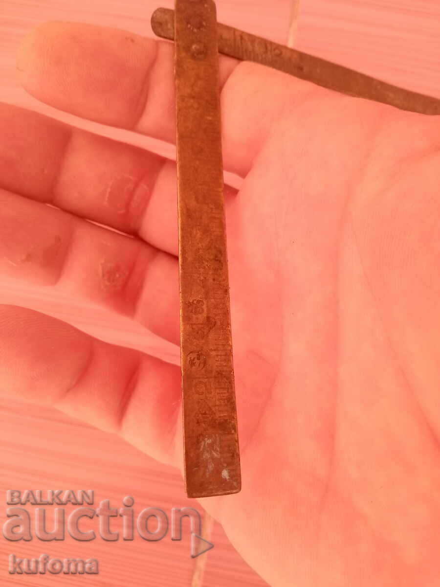 Παλιό μπρούτζινο πτυσσόμενο μετρητή με τιμή € 12.99 | 25.41 BGN