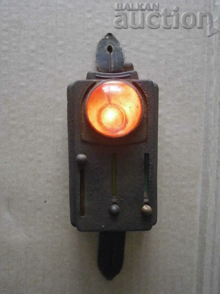 WEHRMACHT DAIMON TELKO WWII flashlight Germany WW2 working with price 110.00 BGN | € 56.24 WEHRMACHT DAIMON TELKO WWII flashlight Germany WW2 working with price 110.00 BGN | € 56.24