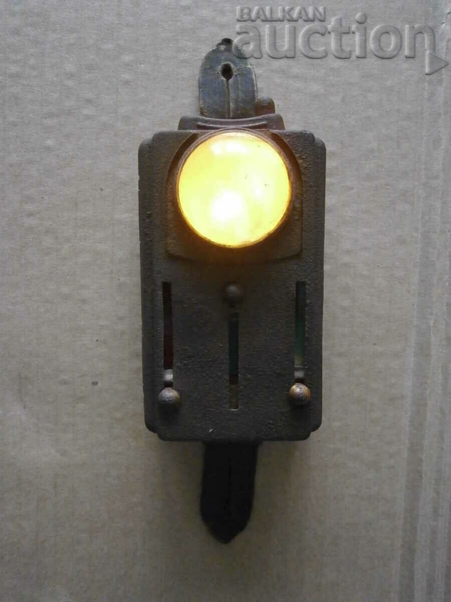 Auction WEHRMACHT DAIMON TELKO WWII flashlight Germany WW2 working Auction WEHRMACHT DAIMON TELKO WWII flashlight Germany WW2 working