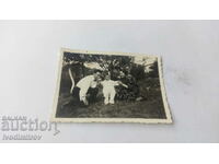 Снимка София Мъж жена и малко момченце в градината 1935