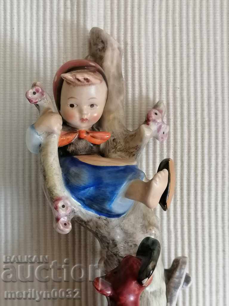 Figure statuette Goebel porcelain Hummel GERMANY with price 149.00 BGN | € 76.18 Figure statuette Goebel porcelain Hummel GERMANY with price 149.00 BGN | € 76.18