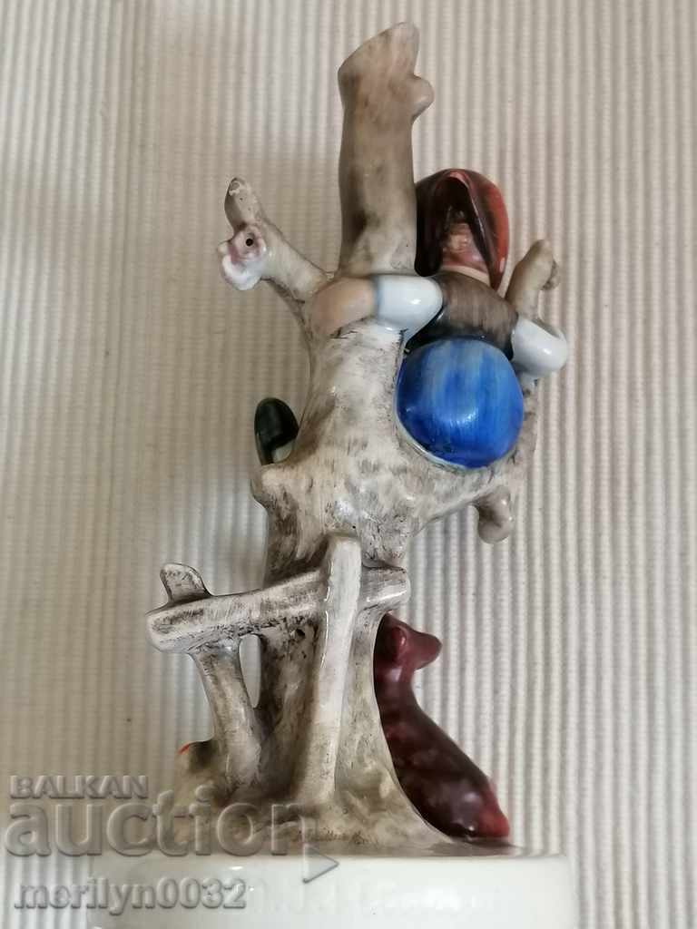 Auction Figure statuette Goebel porcelain Hummel GERMANY Auction Figure statuette Goebel porcelain Hummel GERMANY