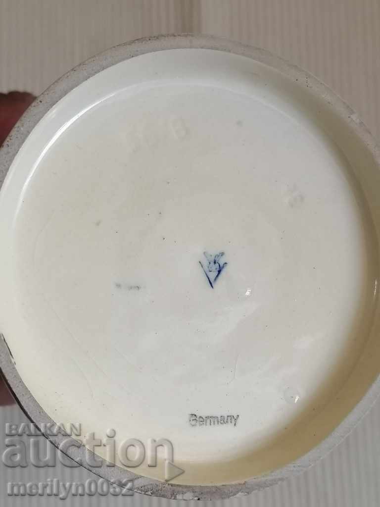 Figure statuette Goebel porcelain Hummel GERMANY - 7 Figure statuette Goebel porcelain Hummel GERMANY - 7