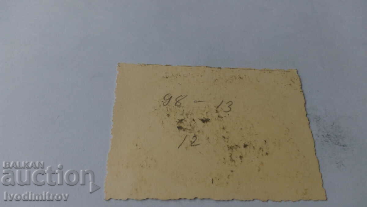 Снимка Малко момченце на стълбите с цена 1.25 лв. | € 0.64 Снимка Малко момченце на стълбите с цена 1.25 лв. | € 0.64