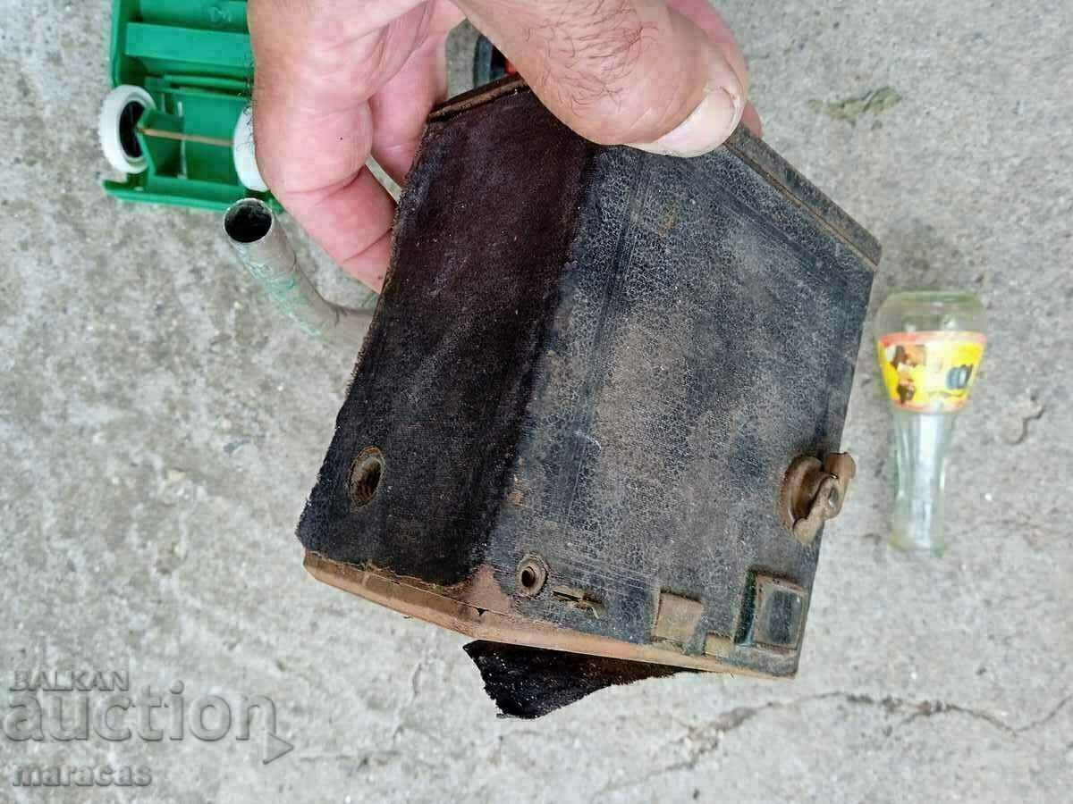 Delivery of Lot of old stuff Delivery of Lot of old stuff