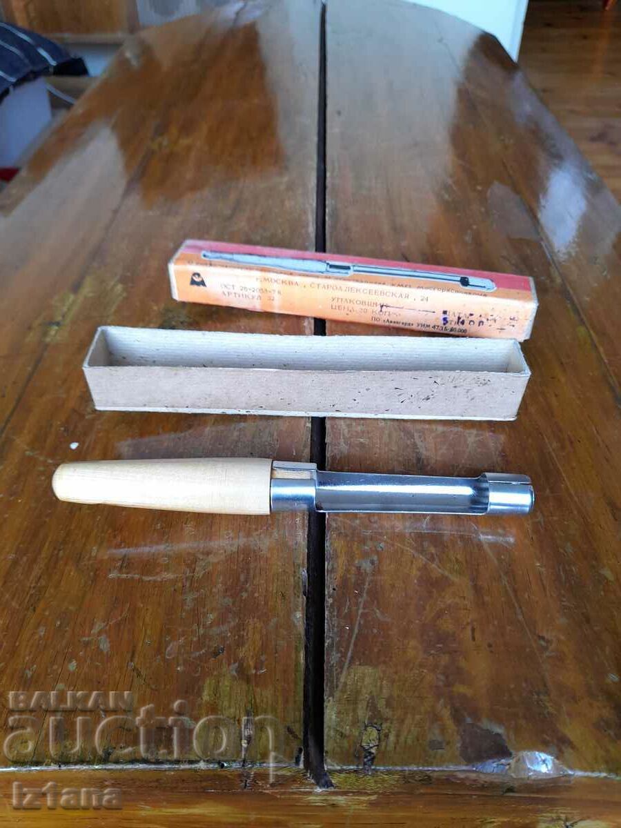 Auction Old Apple Cutter Auction Old Apple Cutter