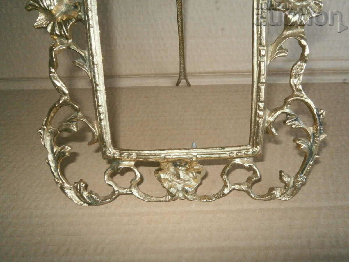 Delivery of antique bronze baroque picture frame Delivery of antique bronze baroque picture frame