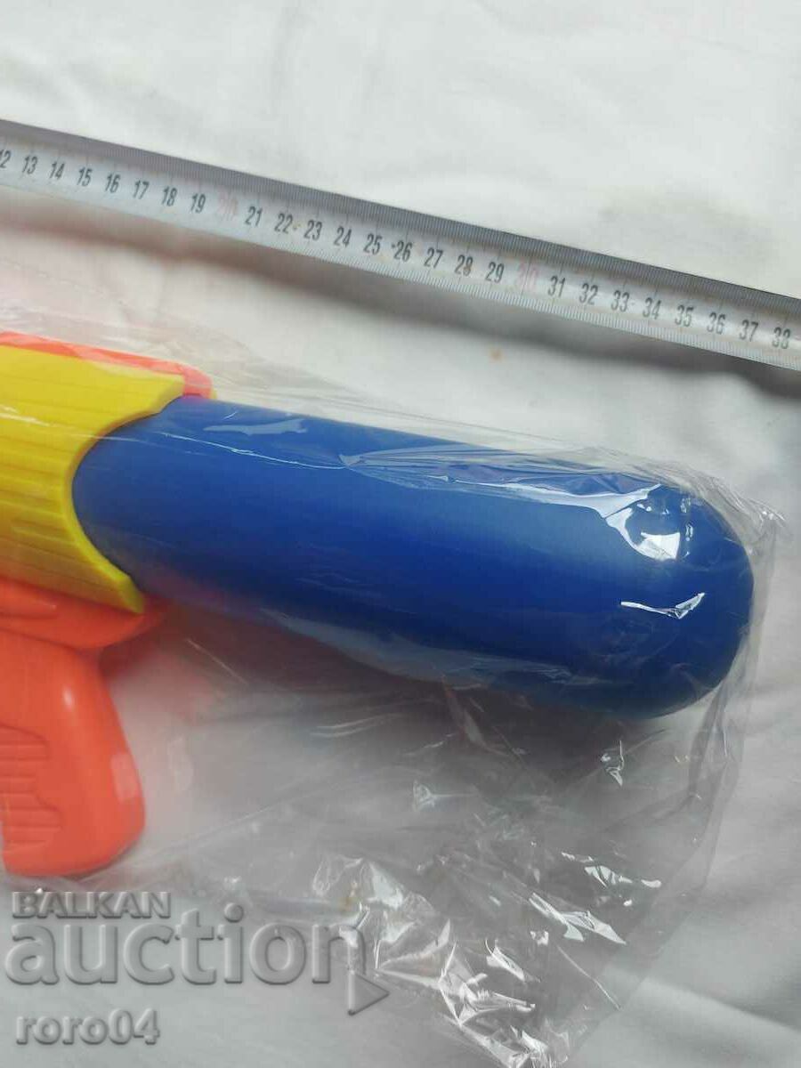 WATER PISTOL - BRAND NEW - 5