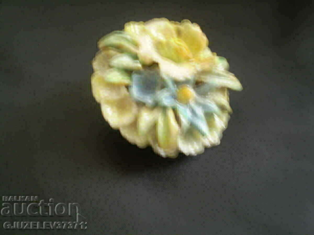 Аукцион брошка от керамика Аукцион брошка от керамика