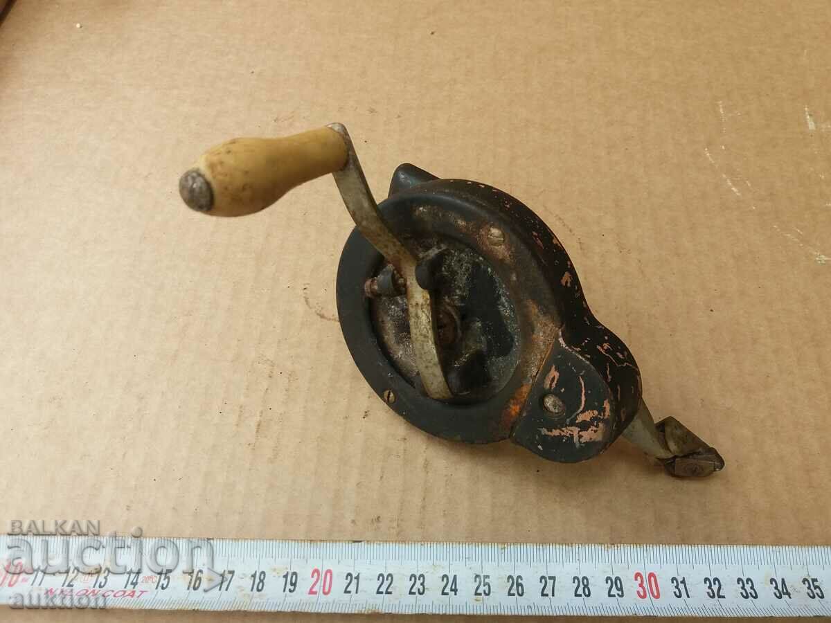 OLD MECHANISM, TOOL APPARATUS GEARS with price 2.99 BGN | € 1.53