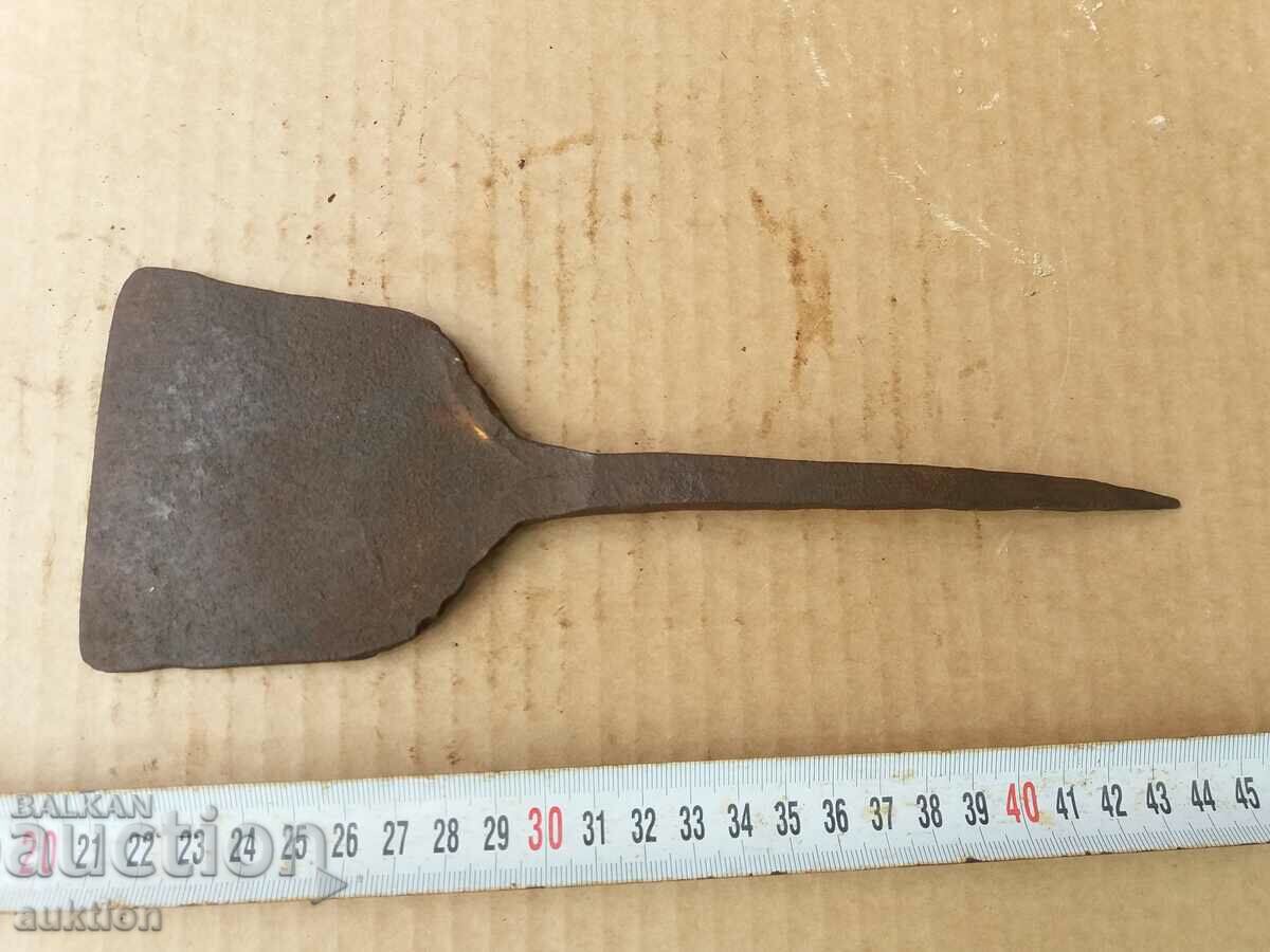 Auction  WROUGHT REVIVAL SCRATCH - CRANE