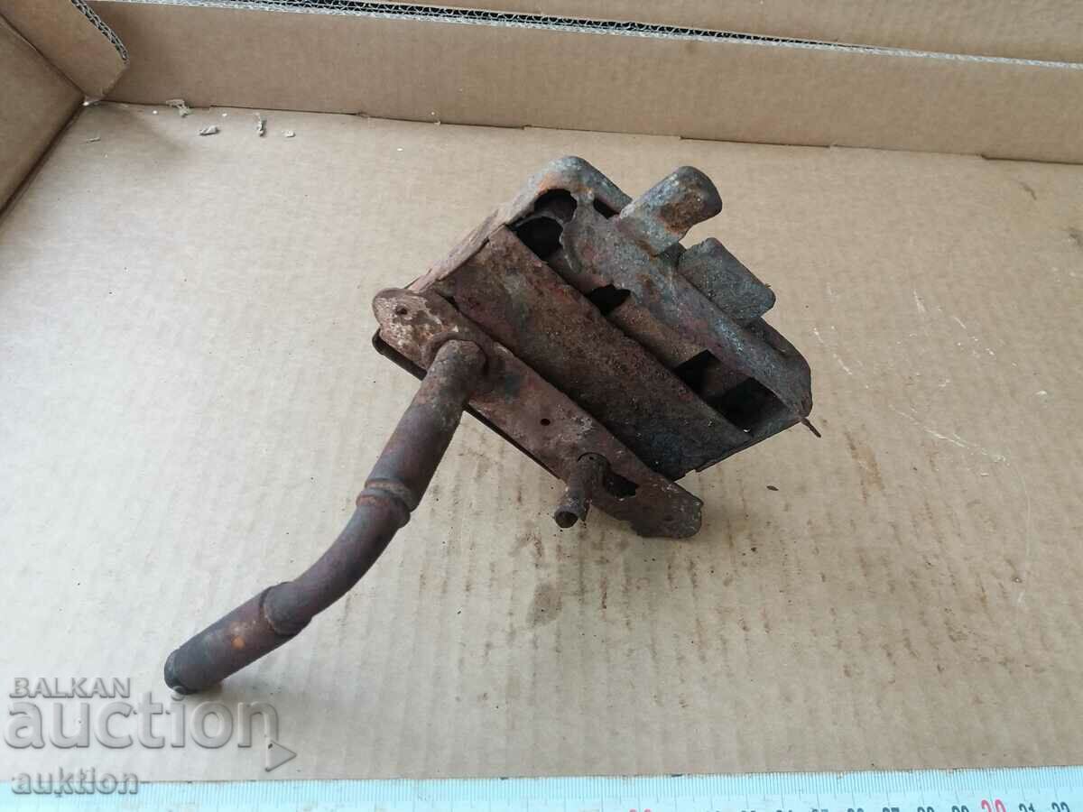 REVIVAL LOCK - WROUGHT IRON with price 3.99 BGN | € 2.04 REVIVAL LOCK - WROUGHT IRON with price 3.99 BGN | € 2.04